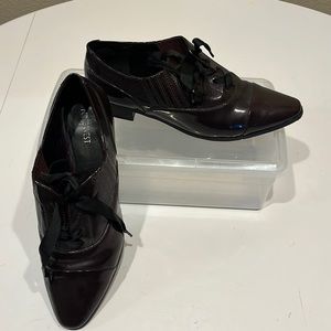 Size 11 womens burgundy patent leather
